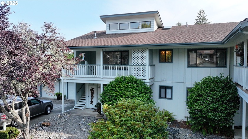 Private, gated 55+ neighborhood in a smaller community setting - Beach Home for sale in Brookings, Oregon on Beachhouse.com