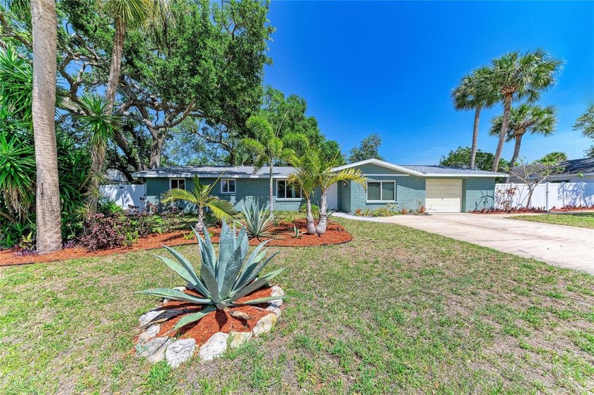 Under contract-accepting backup offers. ENDLESS POSSIBILITIES - Beach Home for sale in Bradenton, Florida on Beachhouse.com