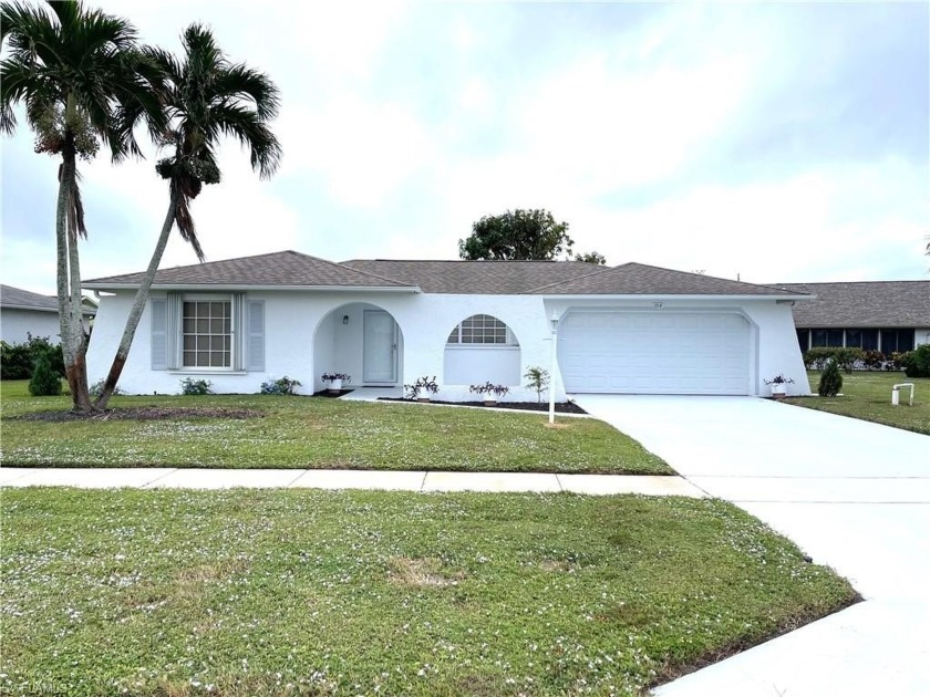 PRICED TO SELL! This IMMACULATE, LIKE-NEW RESIDENCE features - Beach Home for sale in Naples, Florida on Beachhouse.com