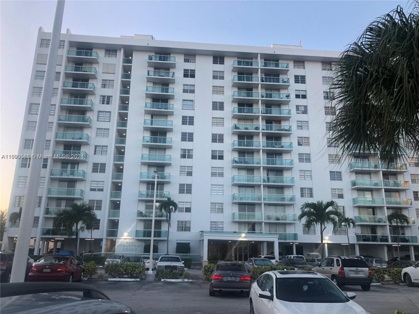 Charming 1 1/5 bath condo with a beautiful open balcony with - Beach Condo for sale in North Miami Beach, Florida on Beachhouse.com