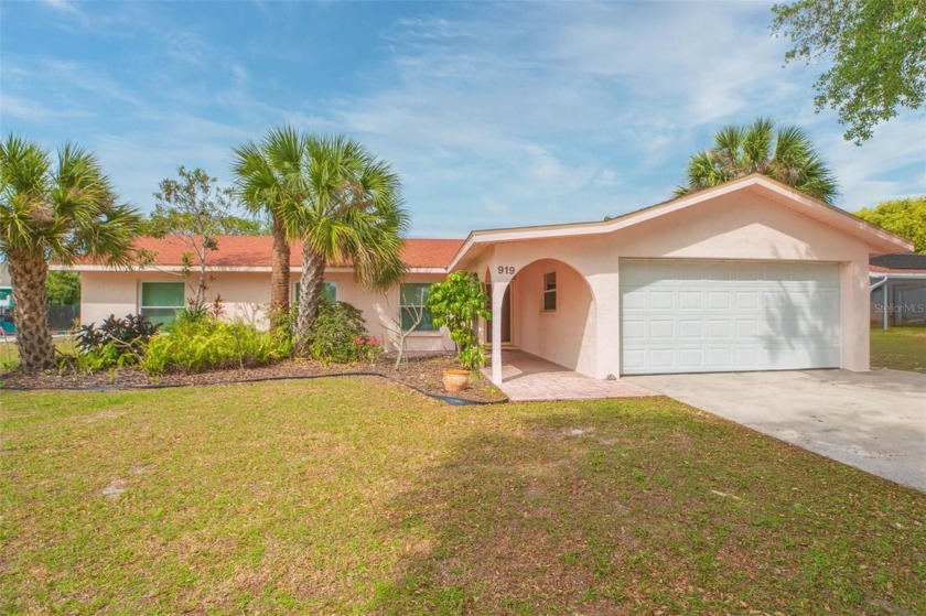 Under contract-accepting backup offers. Beautiful WATERFRONT - Beach Home for sale in Apollo Beach, Florida on Beachhouse.com