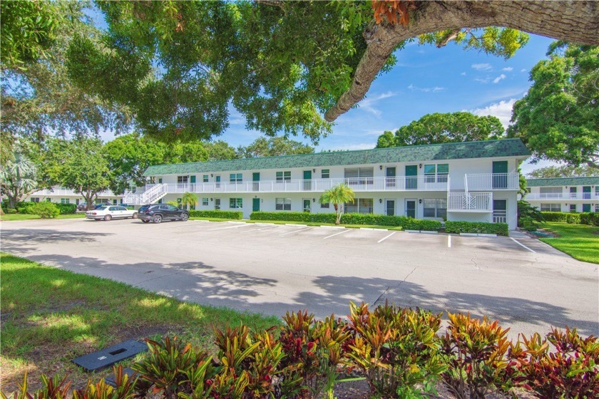 Gravitate to a active lifestyle with this beautiful waterfront - Beach Condo for sale in Vero Beach, Florida on Beachhouse.com
