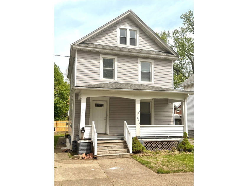 This move-in ready 4-bedroom, 1.5-bath home has been - Beach Home for sale in Erie, Pennsylvania on Beachhouse.com