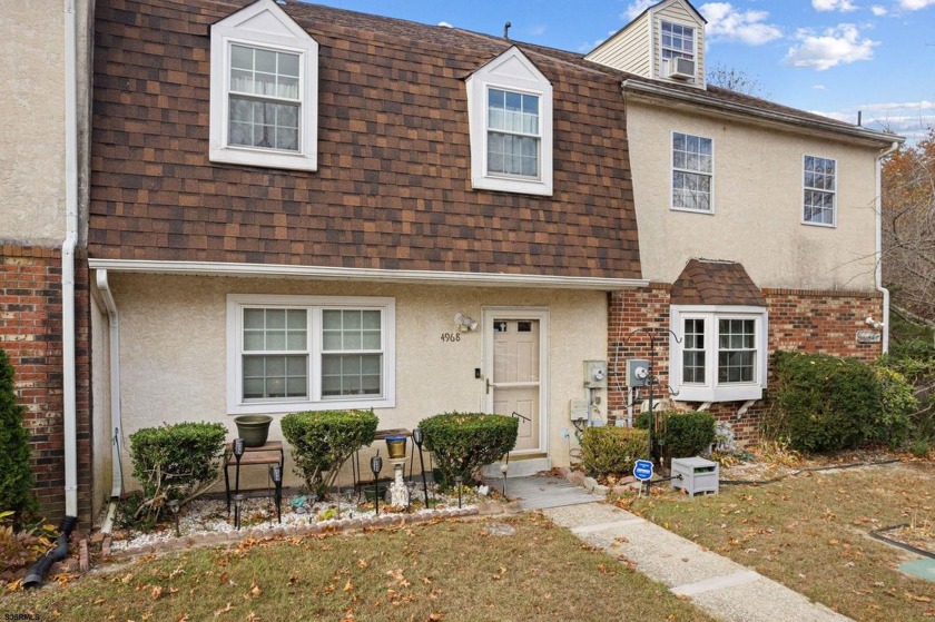 Welcome to adorable and affordable townhouse offering 3 bedrooms - Beach Townhome/Townhouse for sale in Mays Landing, New Jersey on Beachhouse.com