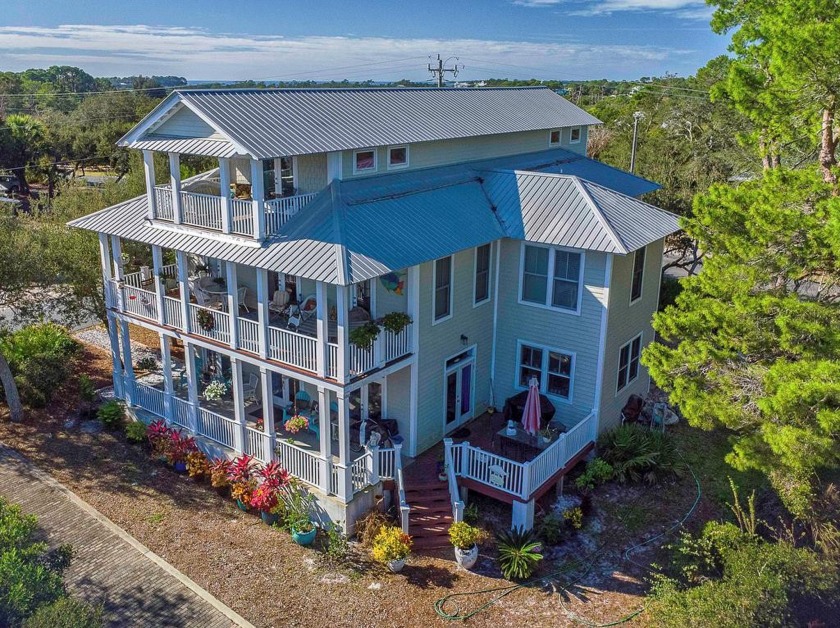 No pricy flood insurance is needed for this extraordinarily - Beach Home for sale in Cedar Key, Florida on Beachhouse.com