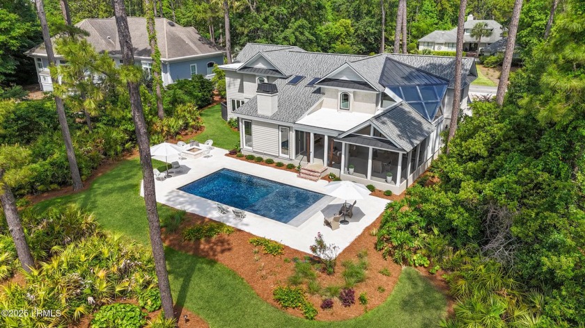 Stunning, fully renovated (2023) 4BR + office, 4.5 BA home in - Beach Home for sale in Hilton Head Island, South Carolina on Beachhouse.com