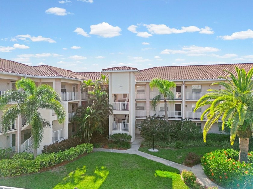 Welcome home to this beautifully maintained 2-bedroom, 2-bath - Beach Condo for sale in Bradenton, Florida on Beachhouse.com