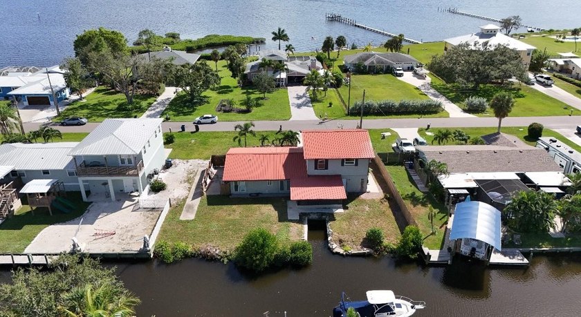 Waterfront opportunities like this are hard to find--direct - Beach Home for sale in Ellenton, Florida on Beachhouse.com