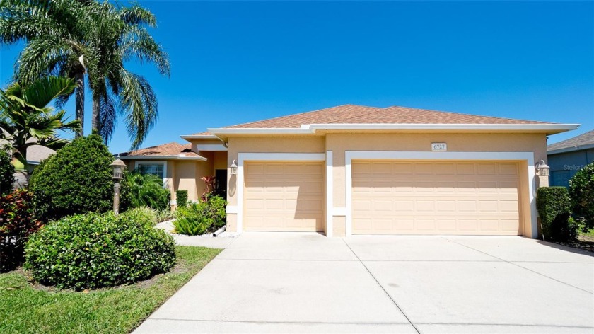 PRICE IMPROVEMENT !!!***GORGEOUS POOL HOME WITH LAKEVIEW IN A - Beach Home for sale in Bradenton, Florida on Beachhouse.com