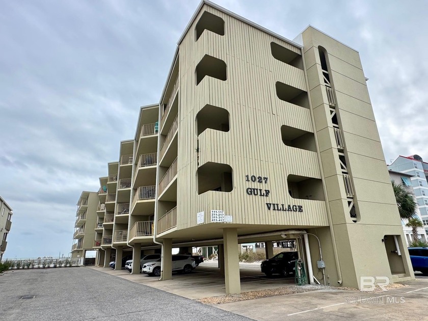 Beautifully updated 2-bedroom, 2-bath condo with stunning beach - Beach Condo for sale in Gulf Shores, Alabama on Beachhouse.com