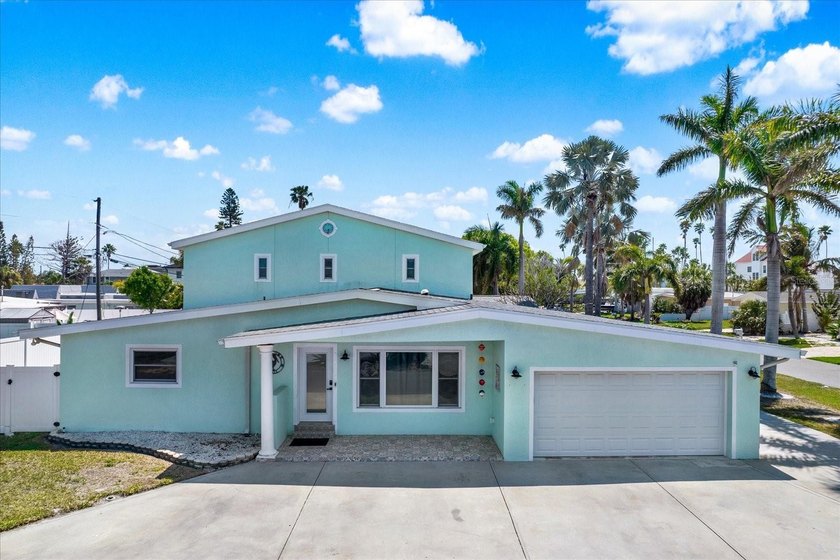 Welcome to your beautifully remodeled coastal retreat in the - Beach Home for sale in Redington Beach, Florida on Beachhouse.com