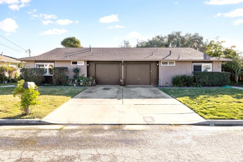 Pride of ownership! Great Legal Single Level Duplex on quiet - Beach Townhome/Townhouse for sale in Santa Cruz, California on Beachhouse.com