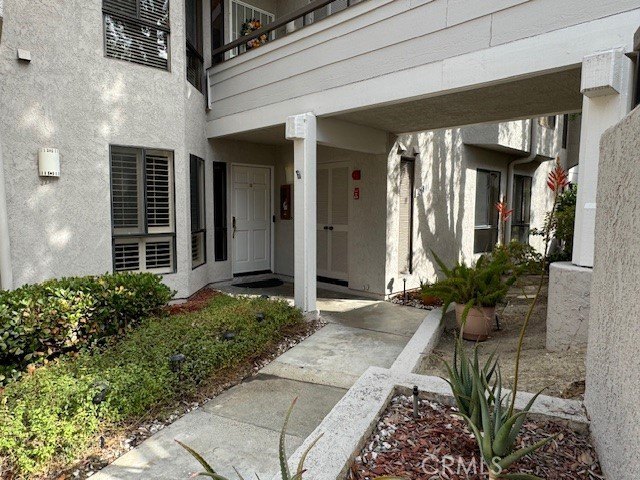 This beautifully appointed 2-bedroom, 2-bathroom condo offers a - Beach Condo for sale in Mission Viejo, California on Beachhouse.com