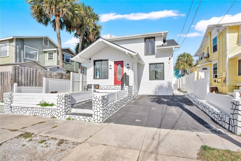 Just a 6-minute walk to the Atlantic Ocean, this spacious - Beach Home for sale in Daytona Beach, Florida on Beachhouse.com