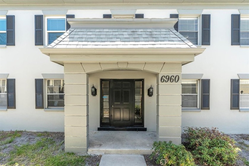 Welcome to your slice of paradise in the heart of Pasadena - Beach Condo for sale in South Pasadena, Florida on Beachhouse.com