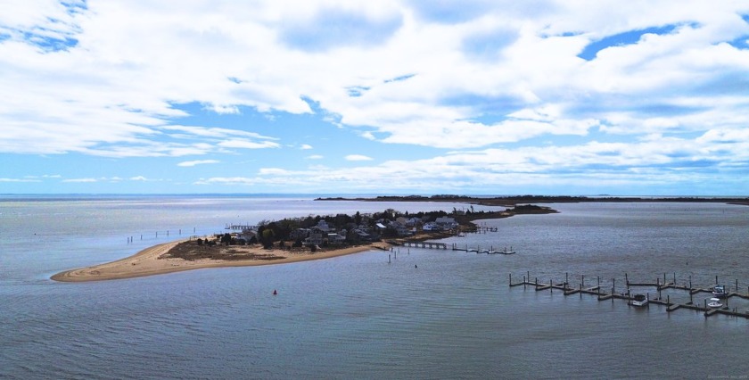 After nearly 30 years of cherished memories, The 'Corona - Beach Home for sale in Clinton, Connecticut on Beachhouse.com