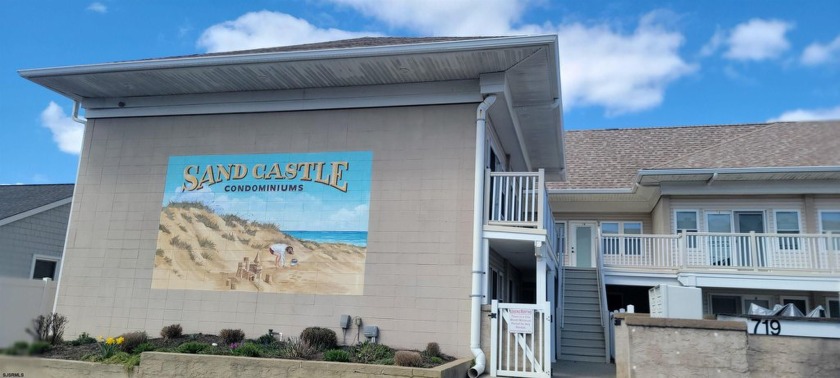 Welcome to the Sandcastle! Move right into this 1st floor corner - Beach Condo for sale in Brigantine, New Jersey on Beachhouse.com