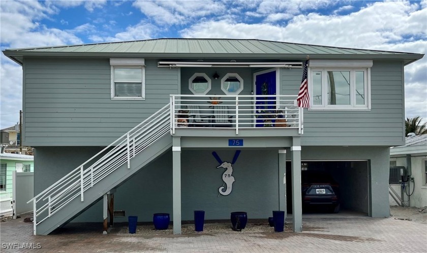 Owners are motivated to sell.  They have reduced the price 200K - Beach Home for sale in Englewood, Florida on Beachhouse.com