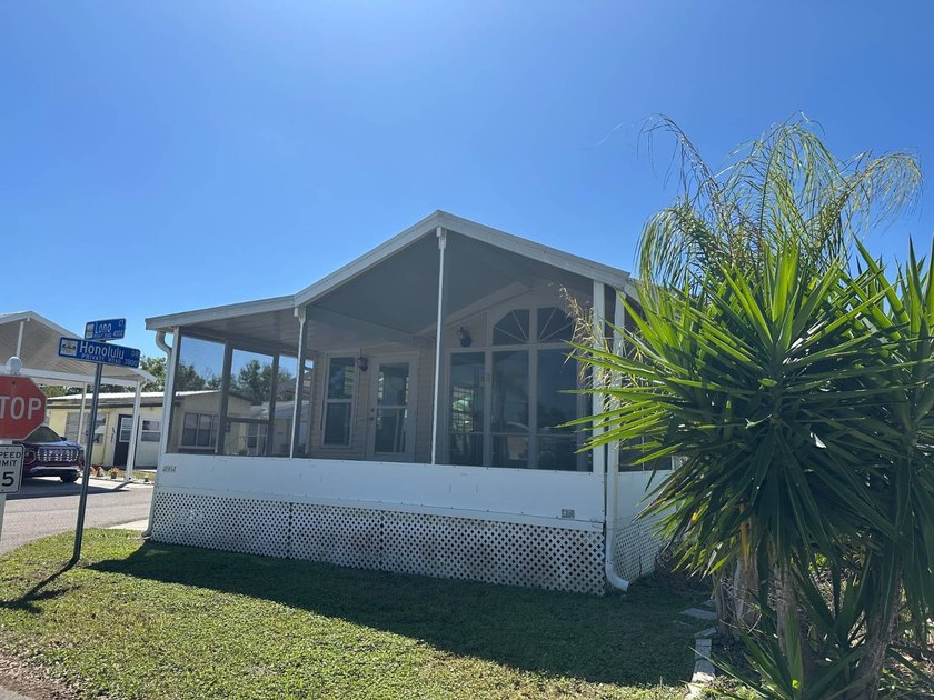 FULLY RENOVATED! Enjoy affordable Florida living at its best! - Beach Home for sale in Ruskin, Florida on Beachhouse.com