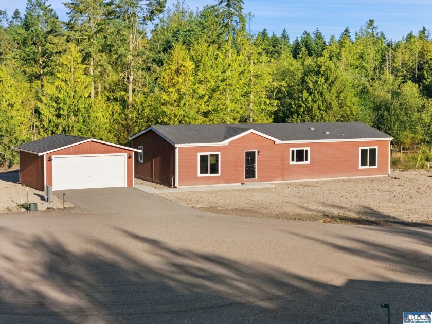 Welcome to this brand-new 2025 manufactured home, offering 1,600 - Beach Home for sale in Sequim, Washington on Beachhouse.com