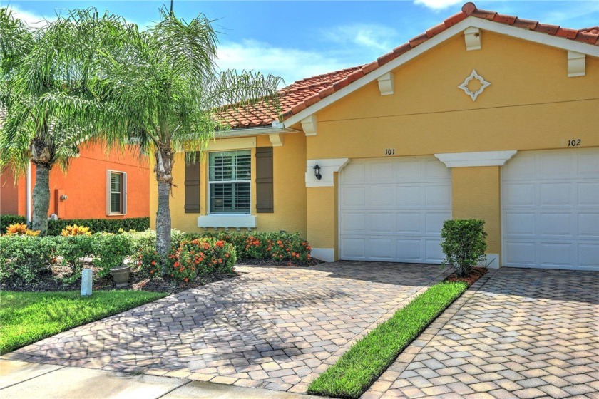 Beautiful end unit 3-bed, 2-bath, 1-car garage villa located in - Beach Townhome/Townhouse for sale in Vero Beach, Florida on Beachhouse.com