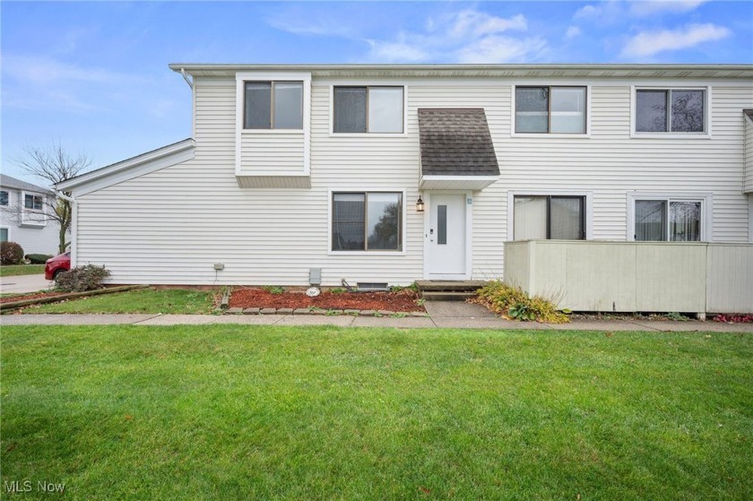 Spacious 3 bedrooms with a finished basement and attached garage - Beach Condo for sale in Willoughby, Ohio on Beachhouse.com