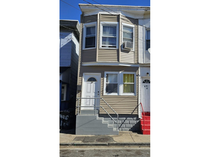 ***Investor/First time buyer alert*** 5 Bedroom - 2 Bath home - Beach Home for sale in Atlantic City, New Jersey on Beachhouse.com