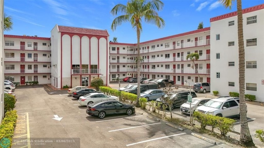 Welcome to this beautiful 2-bedroom, 2-bathroom condo located in - Beach Condo for sale in Lauderdale Lakes, Florida on Beachhouse.com