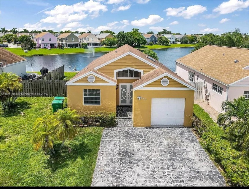 UNAPPROVED SHORT SALE!! Breath-taking Single Family Home in an - Beach Home for sale in Miramar, Florida on Beachhouse.com