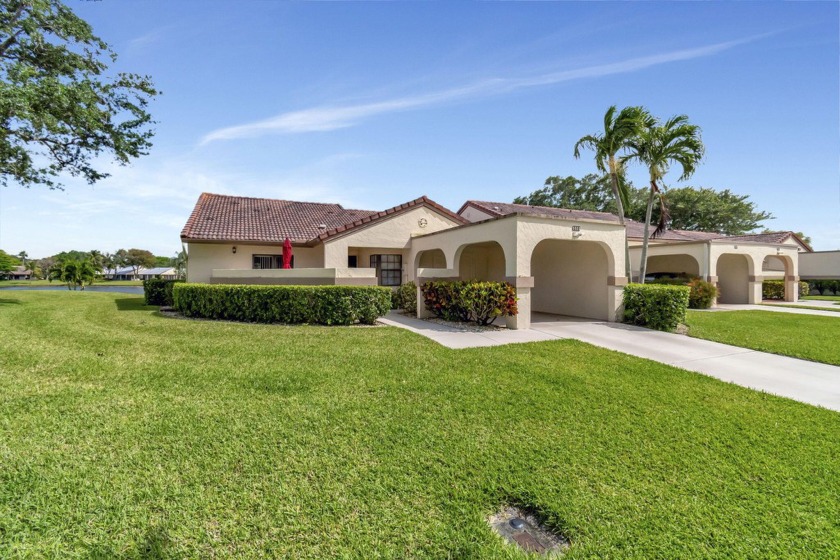 Don't miss this impeccably maintained Villa in Aberdeen East - Beach Home for sale in Boynton Beach, Florida on Beachhouse.com