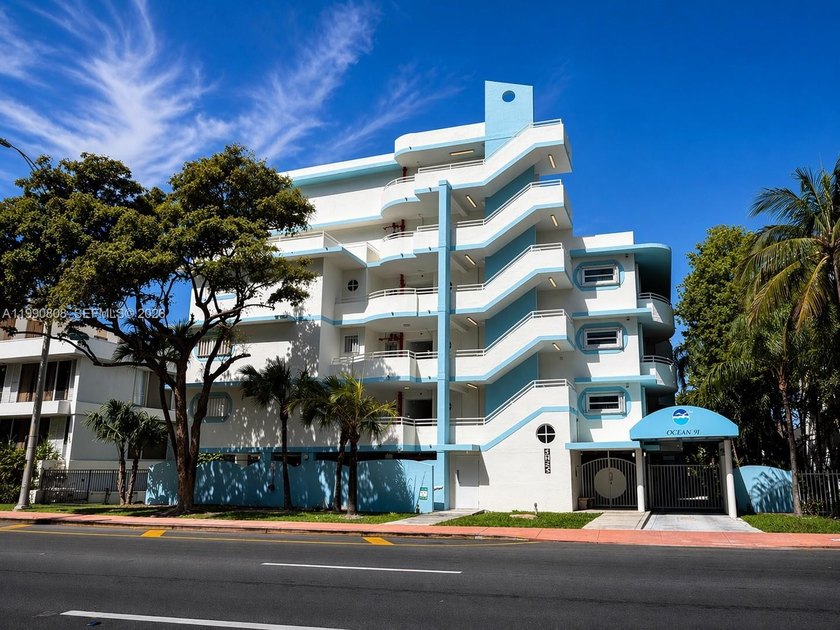 Charming 1-bedroom, 1.5-bath condo located in the heart of - Beach Condo for sale in Surfside, Florida on Beachhouse.com