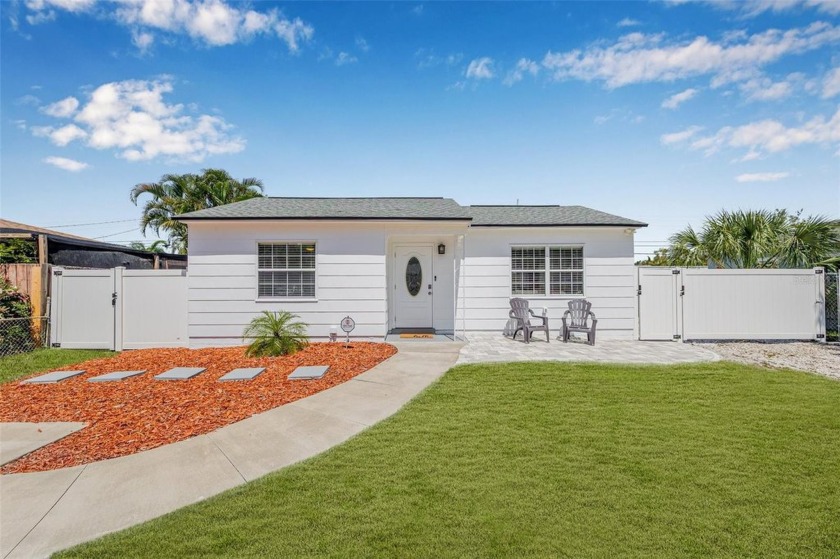 HIGH  DRY, no flood insurance required, fully updated, with a - Beach Home for sale in Gulfport, Florida on Beachhouse.com