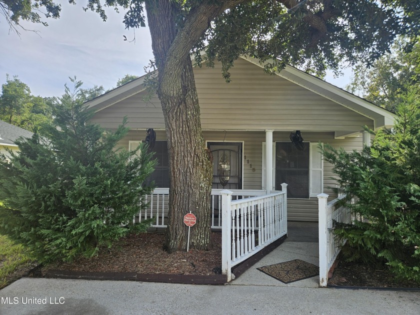 Cozy cottage started as a three bed-two bath home with an open - Beach Home for sale in Gulfport, Mississippi on Beachhouse.com