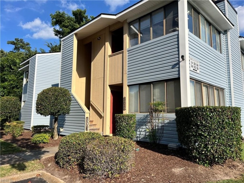 Welcome to this adorable second-level condo conveniently located - Beach Condo for sale in Virginia Beach, Virginia on Beachhouse.com