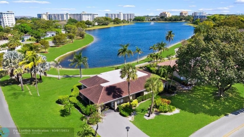Rarely available waterfront villa! Experience serene lakefront - Beach Condo for sale in Pompano Beach, Florida on Beachhouse.com