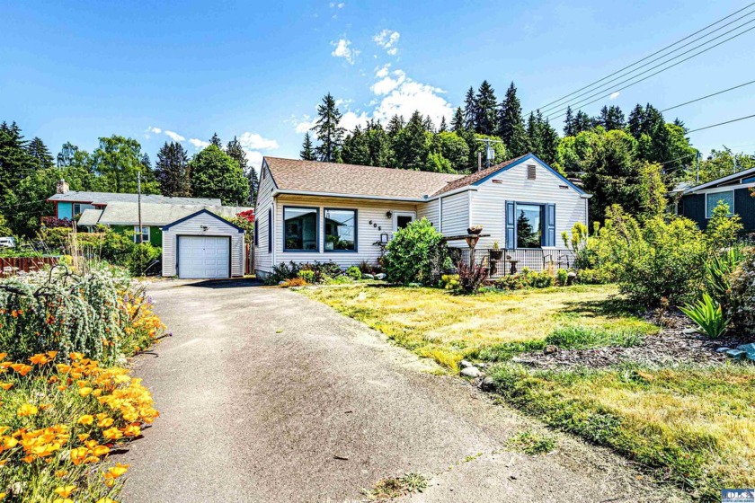 605 S Chambers Street - Beach Home for sale in Port Angeles, Washington on Beachhouse.com