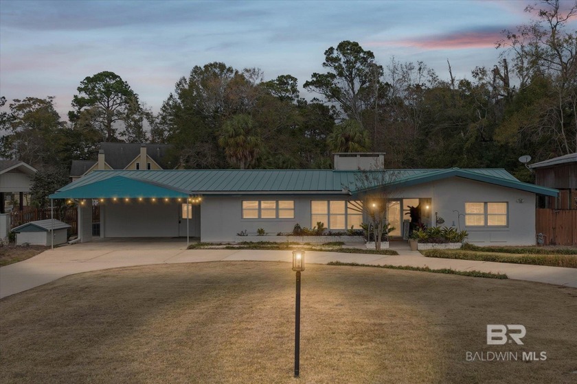 PARADISE AT HOME: This stunning Floridian-style ranch home is - Beach Home for sale in Theodore, Alabama on Beachhouse.com