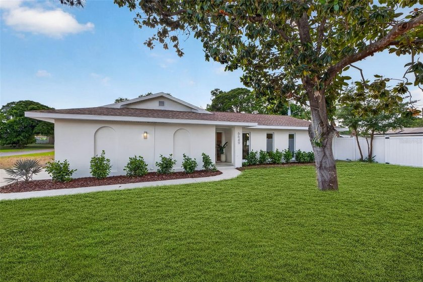 Sitting on nearly a quarter acre this 3 bed, 2 bath pool home - Beach Home for sale in St. Petersburg, Florida on Beachhouse.com
