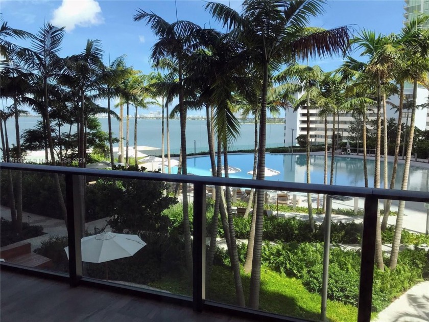 Stunning unit at the iconic Paraiso Bay, beautiful bay view - Beach Condo for sale in Miami, Florida on Beachhouse.com