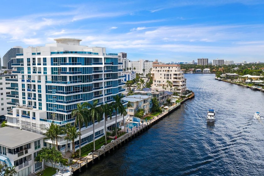 SELLER MOTIVATED! Stunning 9th-floor NE corner residence at La - Beach Condo for sale in Fort Lauderdale, Florida on Beachhouse.com