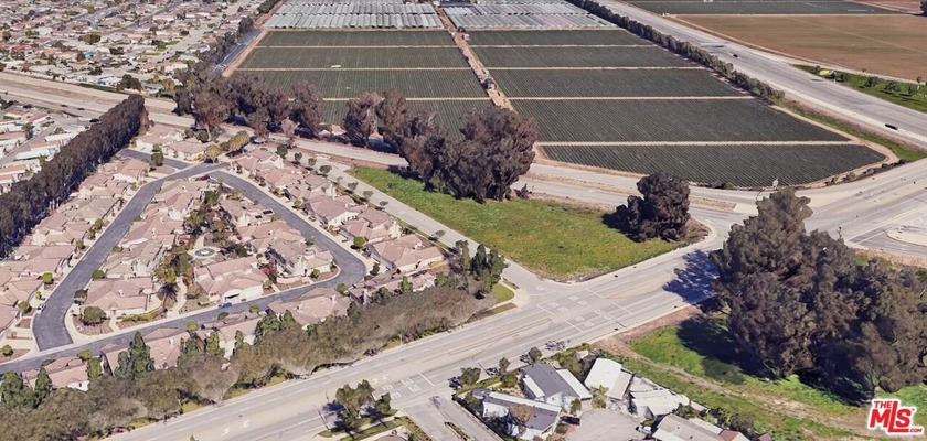 53,143 SF CORNER LOT, C2 ZONING ACCORDING TO CITY OF OXNARD - Beach Lot for sale in Oxnard, California on Beachhouse.com