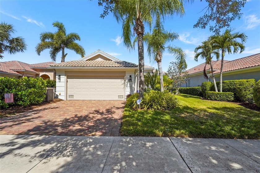 Under contract-accepting backup offers. Move right into 5898 - Beach Home for sale in Sarasota, Florida on Beachhouse.com