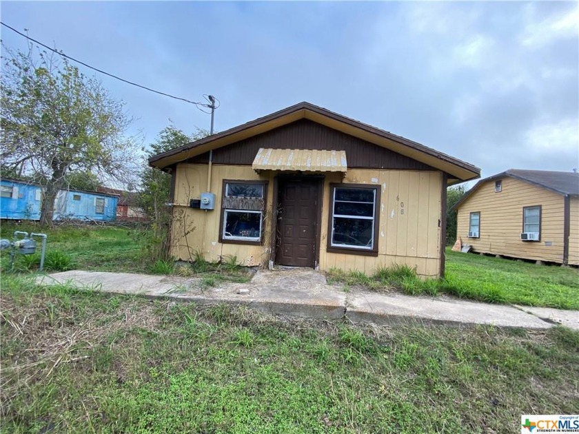 This home is being sold as is and is currently taken down to the - Beach Home for sale in Port Lavaca, Texas on Beachhouse.com