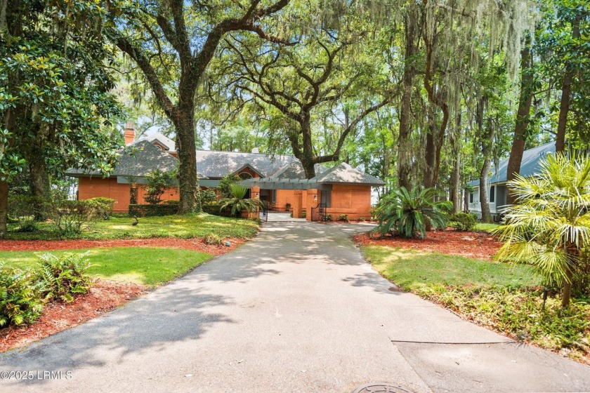 Great Home with Unmatched Views on Dataw Island

Discover the - Beach Home for sale in Saint Helena Island, South Carolina on Beachhouse.com