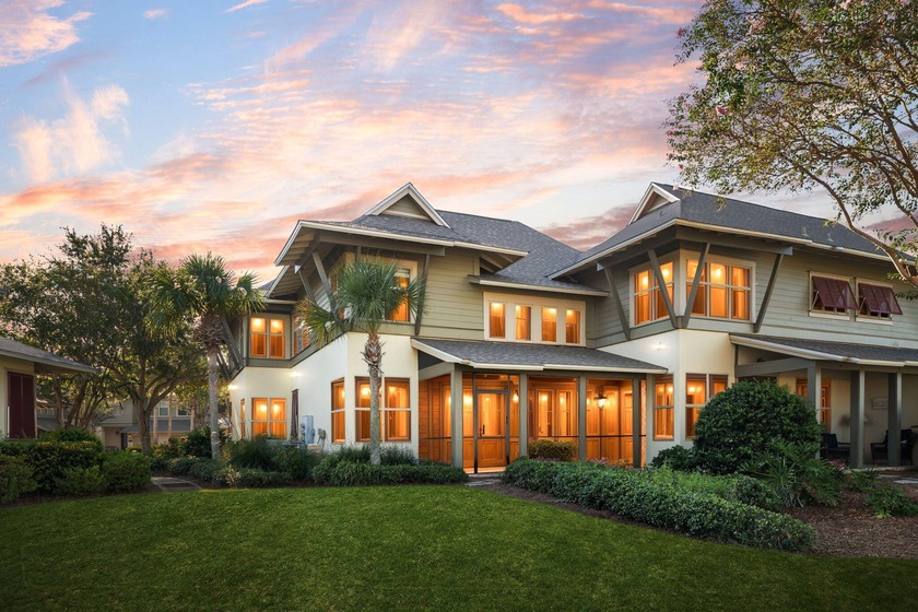 This beautifully renovated end-unit townhome, complete with a - Beach Townhome/Townhouse for sale in Miramar Beach, Florida on Beachhouse.com