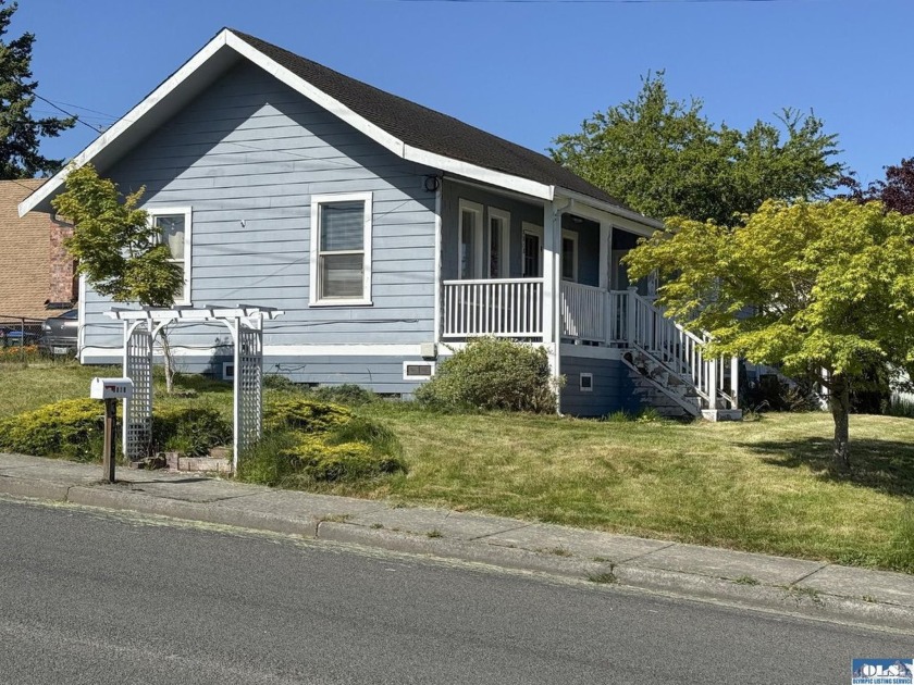 Charming 2 bedroom 1 bath home! Currently a rental but would be - Beach Home for sale in Port Angeles, Washington on Beachhouse.com