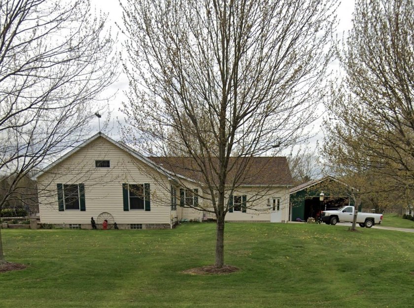 Sold off market in an arms length transaction. Nicely updated - Beach Home for sale in Harborcreek, Pennsylvania on Beachhouse.com
