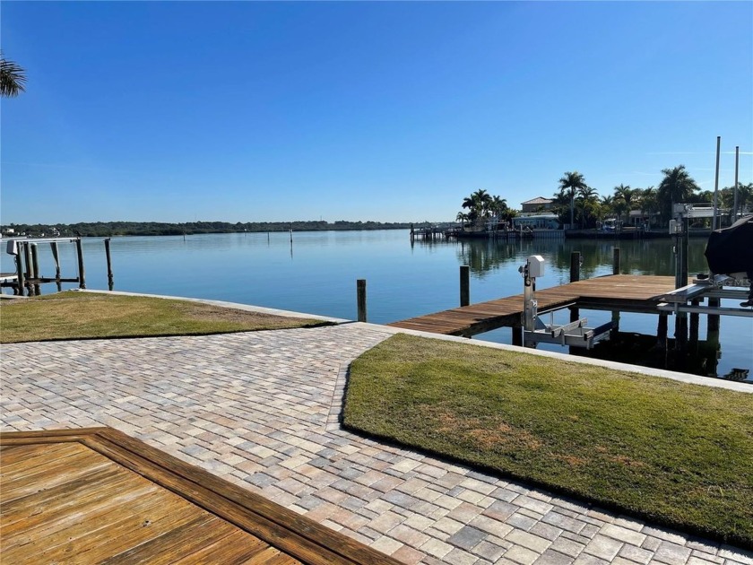 LOCATION, LOCATION, LOCATION!  This is the lot you have been - Beach Home for sale in Redington Shores, Florida on Beachhouse.com