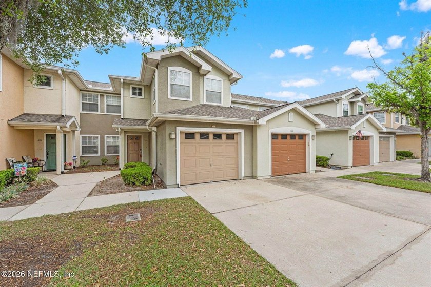 Welcome Home to the Cottages at Argyle! This 3 bedroom, 2.5 bath - Beach Condo for sale in Jacksonville, Florida on Beachhouse.com