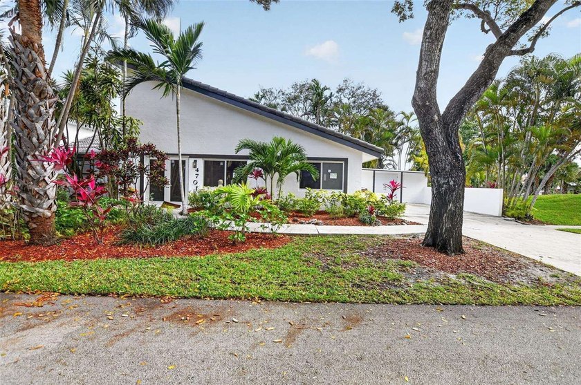 This STUNNING remodeled home is now offered for sale! The home - Beach Home for sale in Deerfield Beach, Florida on Beachhouse.com